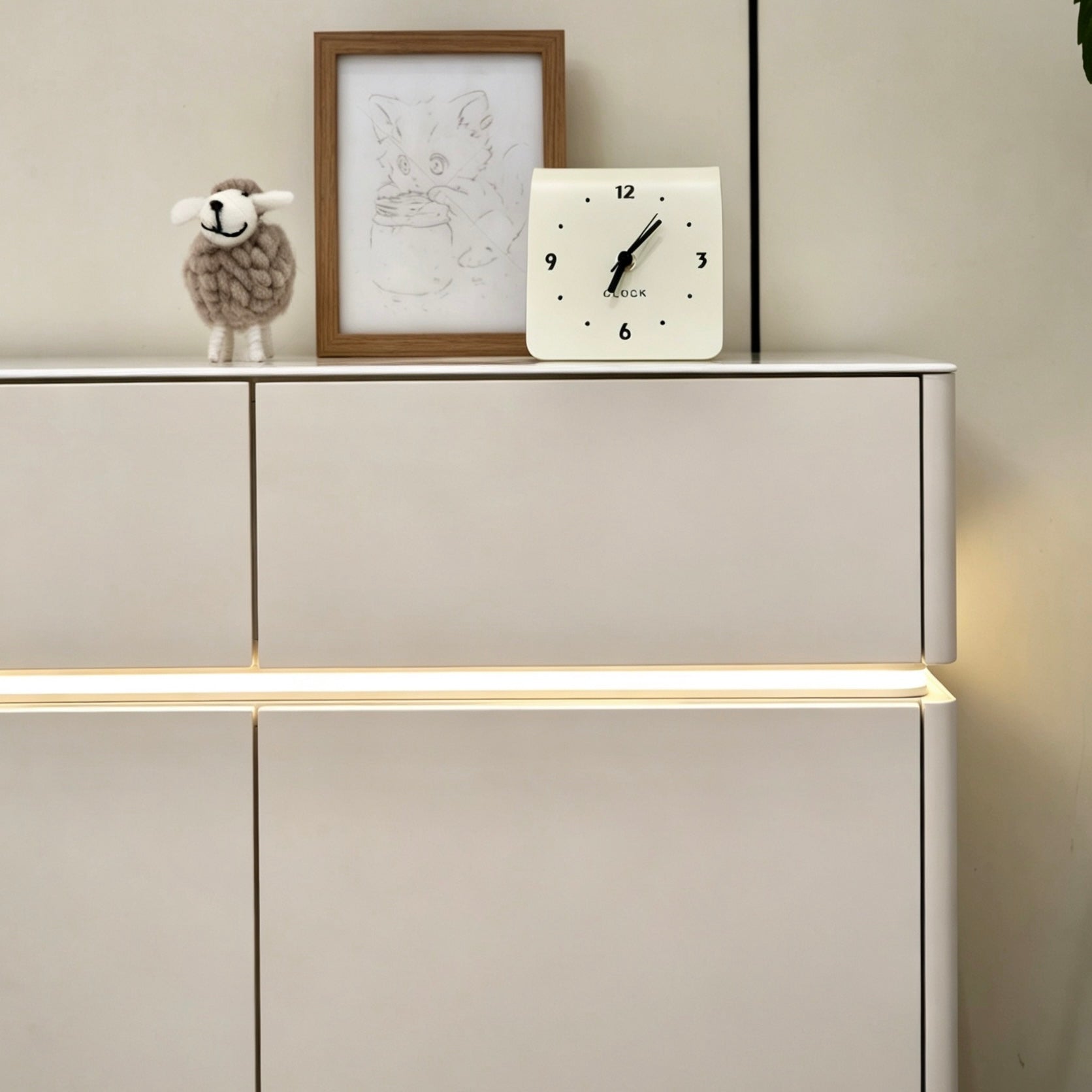 JUOL Living Halo Three Doors Shoe Cabinet